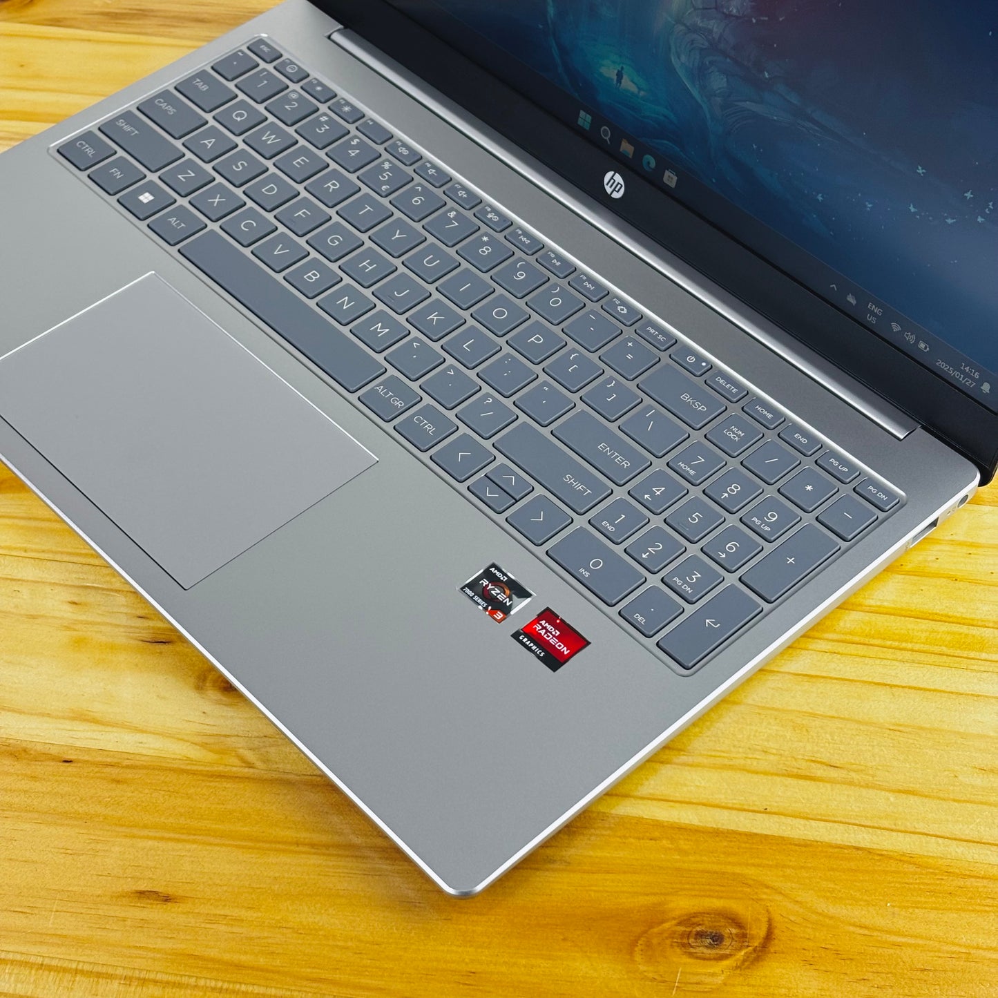 HP Laptop 15-fc0008ni AMD Ryzen 3 7320U 8GB LPDDR5 RAM 256GB SSD 15.6" HD Display Windows 11 Home