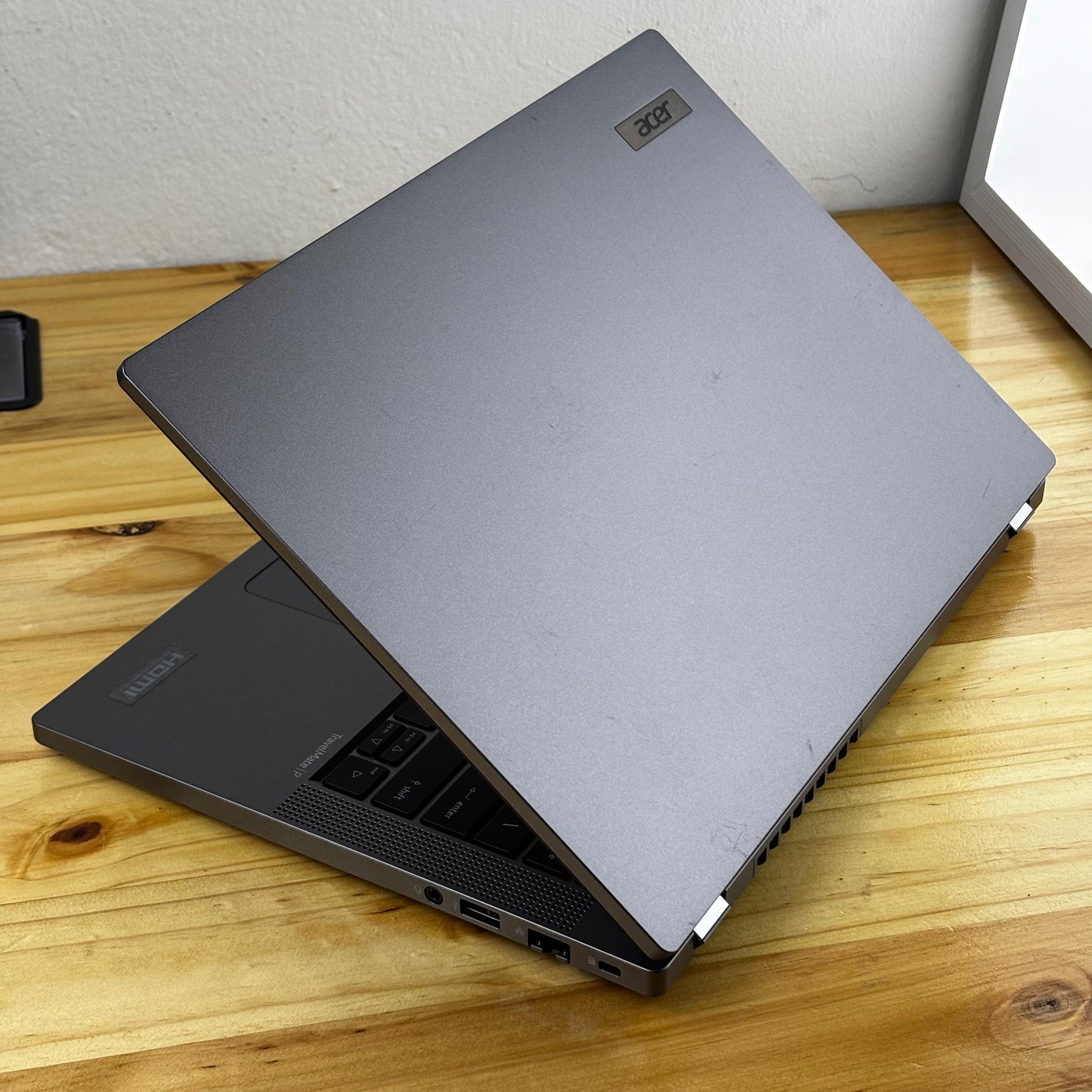 Acer Travel Mate P2 | 14-inch FHD Core i5-1335U Display 8GB RAM 512 SSD Win 11 Pro Laptop