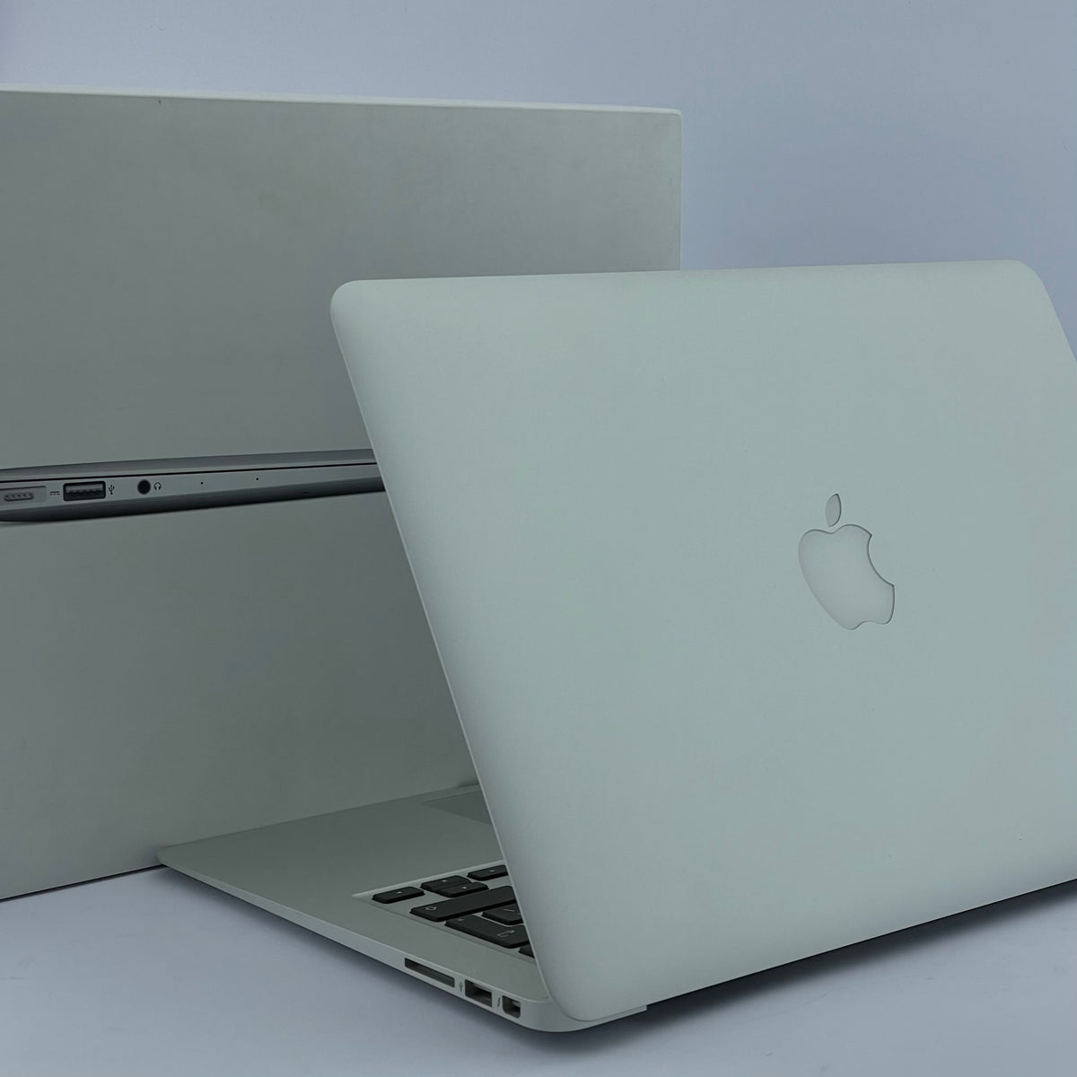 Pre-Owned Apple Macbook Air 13" Intel Core i5 8GB 128GB Silver (2017)